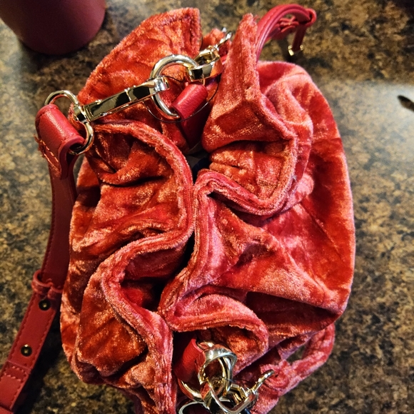 Inc red velvet purse - Picture 7 of 8